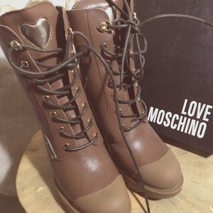 Love Moschino platfor boots